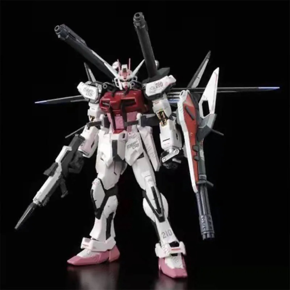 В наличии: Коллекционные фигур – обзор и цена Bandai Model Gundam Rg