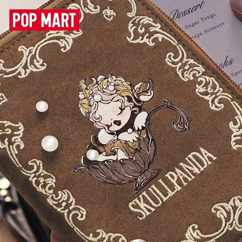 POP MART SKULLPANDA The Feast  – обзор и цена Action Figure Stand